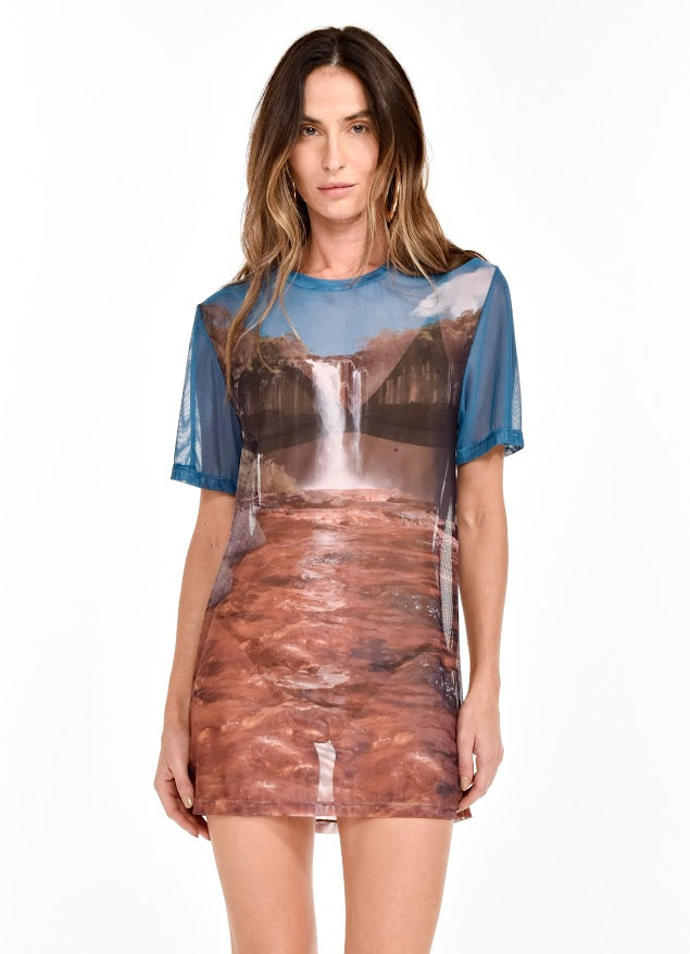 CAMISETA/VESTIDO ALICIA CACHOEIRA