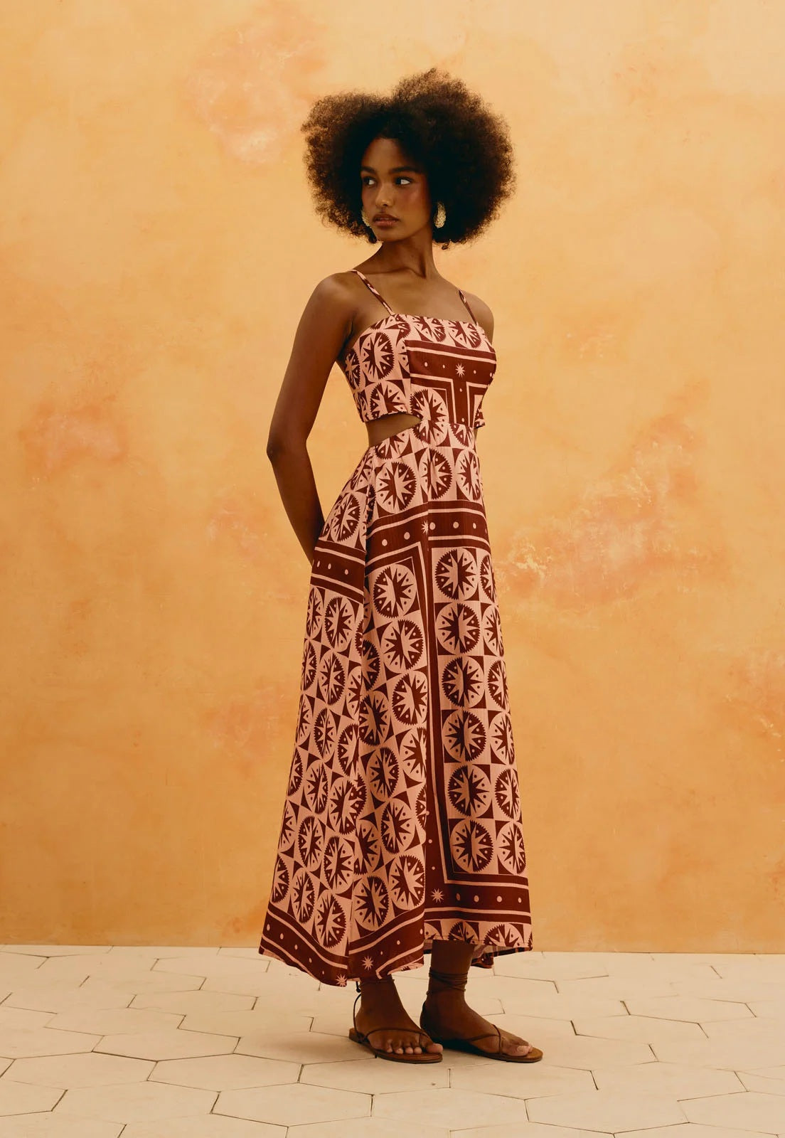 VESTIDO RECORTES SOL Y SOMBRA