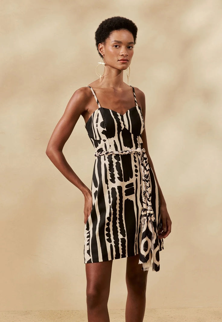 VESTIDO CORTO LINEA