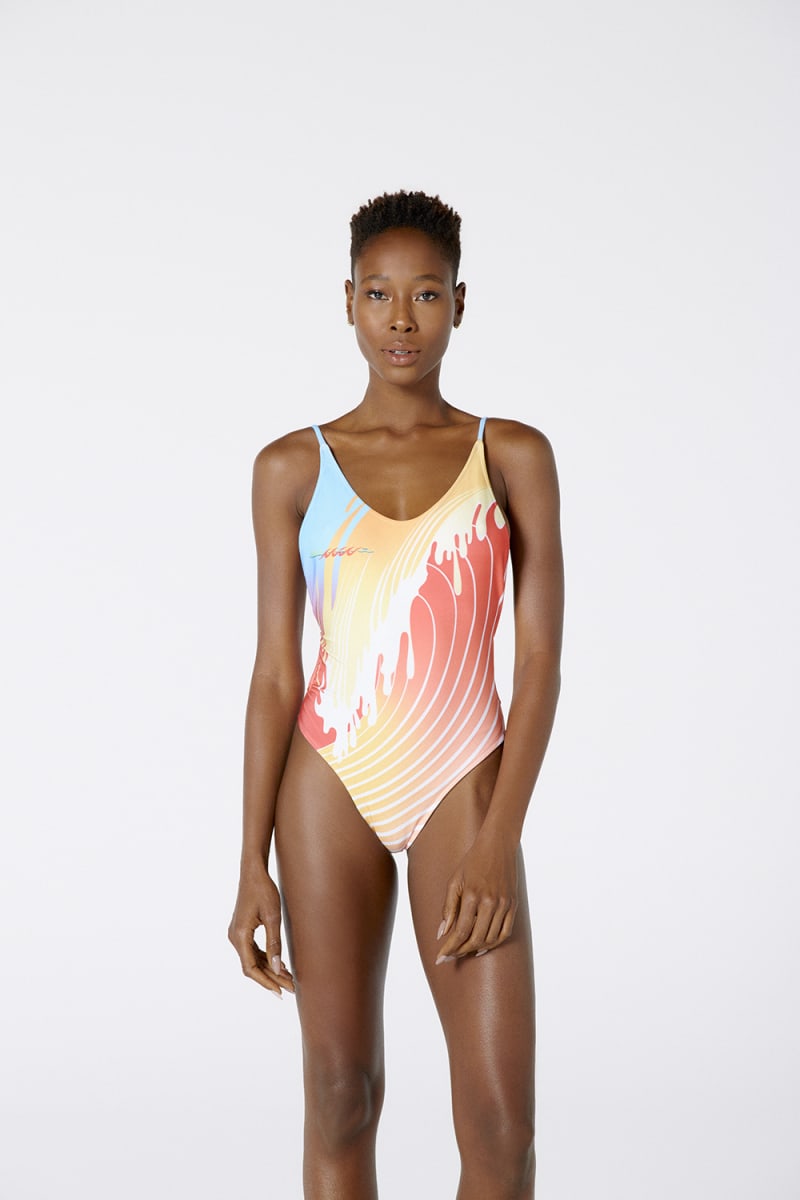 TRAJE DE BAÑO AXE ONDA LOCALIZADA